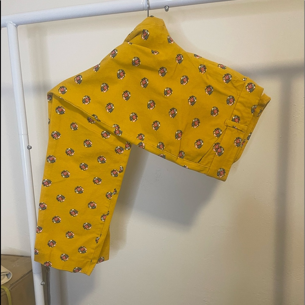 Old Navy Yellow Floral Cropped Pants